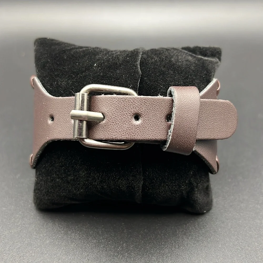 PRICE IS FIRM - Handmade Bronze Wolf Faux Leather Bracelet - Picture 2 of 7